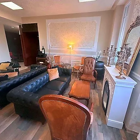 De Champagne Hotel
