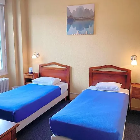 Hotel De Champagne 2*